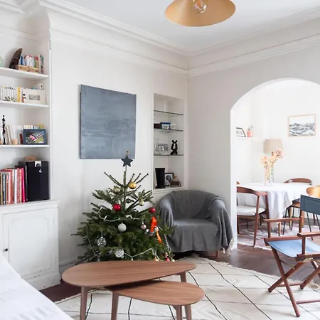 Bright Spacious And Warm Paris